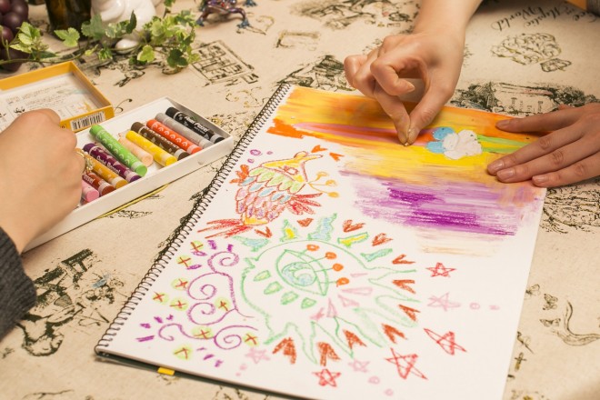 妹の働く幼稚園でちょこっと絵の先生をしたりしています。