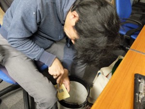 削り中